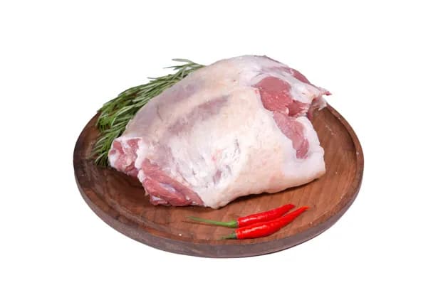 Баранина задок без кости охлажденная 1шт 1,5-2,5кг